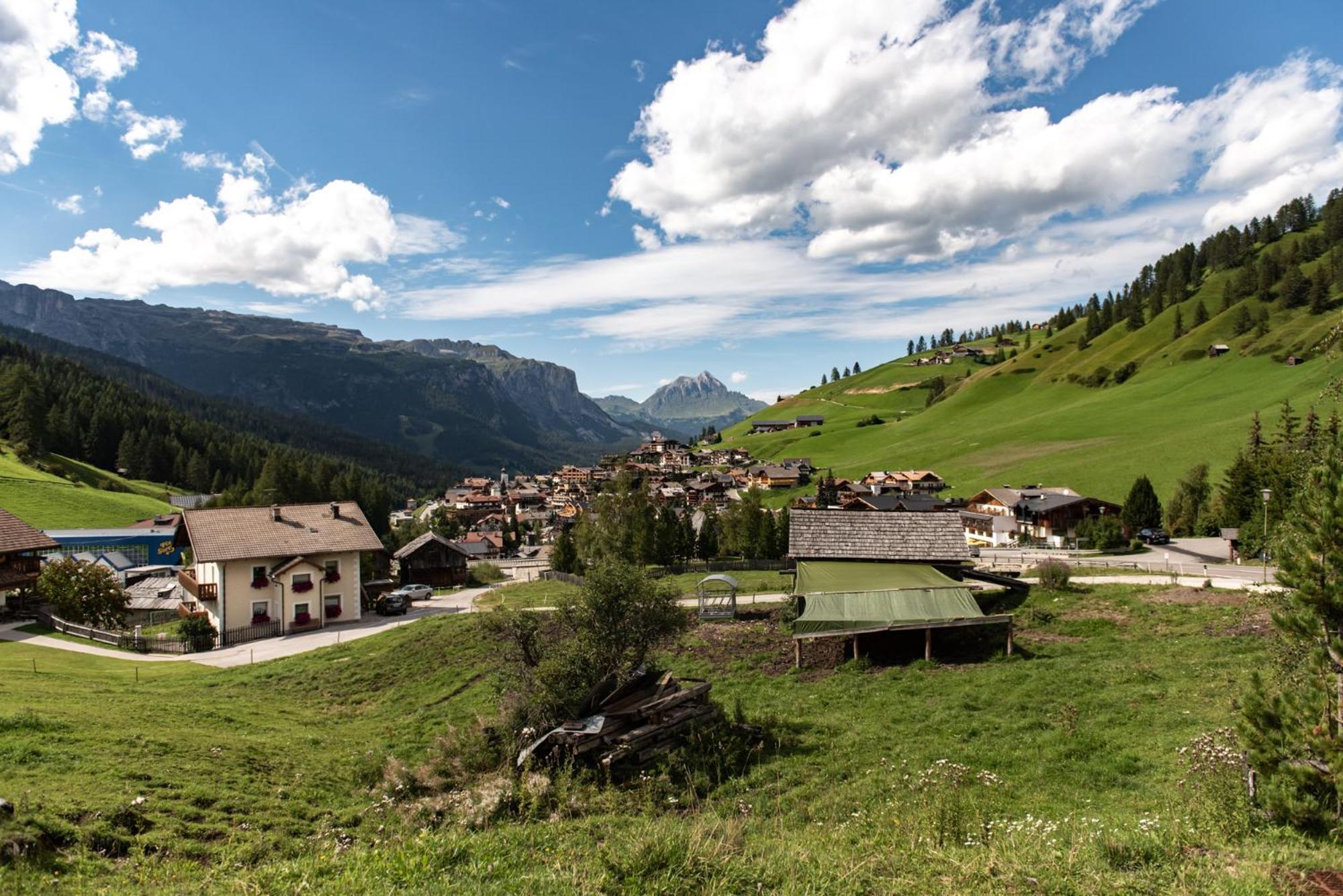 Apartments Da La Vedla Flats San Cassiano (Badia) Exterior foto